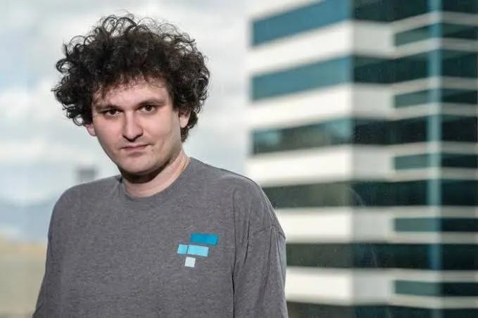 转移 2.7 万枚 ETH，FTX 还剩 4 亿美元砸盘弹药？